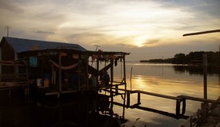 "Araguato Expeditions" Palafito tradicional sobre las aguas del Lago de Maracaibo, una experiencia única en la región del Catatumbol,  Lago de Maracaibo,  Venezuela